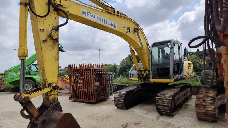 OmecoHub - NEW HOLLAND E245